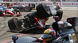 Defending champ Franchitti captures IndyCar opener