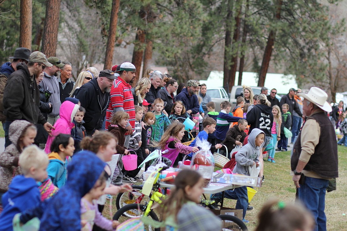 <p>On Saturday, Superior kids race into Eva Horning Park to collect eggs filled with prizes as part of the town’s annual Easter egg hunt</p>