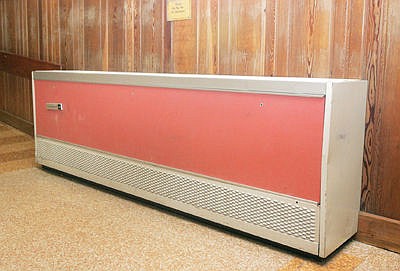 &lt;p&gt;Heater in hallway of elementary school. Heaters are so old that spare parts are no longer available.&lt;/p&gt;