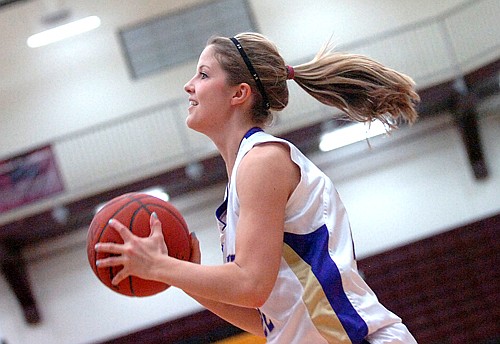 Polson's Breanne Kelley squares up to take a shot.