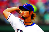Darvish defeats Mariners in debut