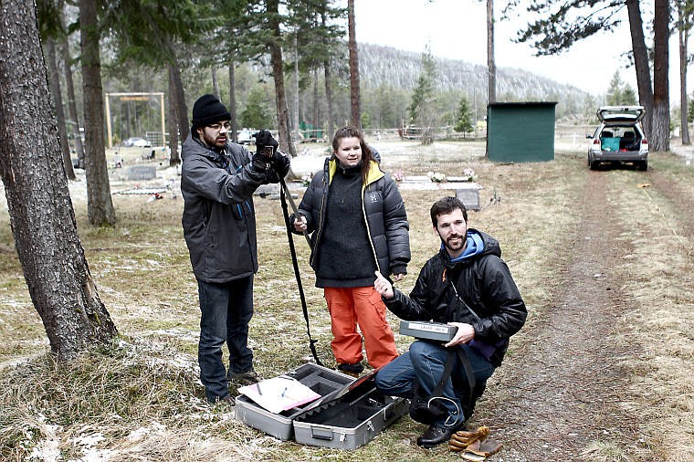 &lt;p&gt;Students from the University of Montana set up a magnatometer at the West End Cemetery on Sunday.&lt;/p&gt;