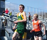 Harwood qualifies in 400
