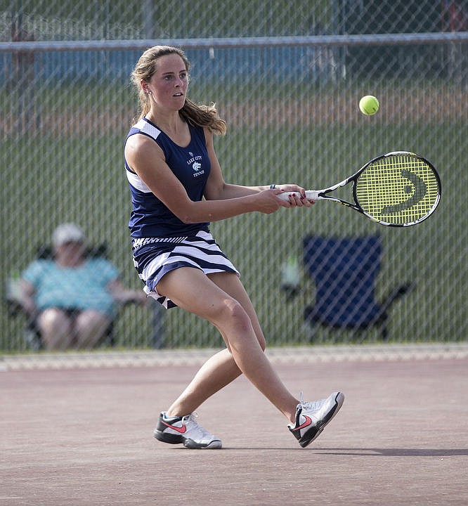<p>LOREN BENOIT/Press Lake City and Coeur d'Alene High School boys and girls tennis teams square off against one another on Thursday, April 21, 2016.</p>