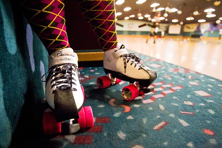 &lt;p&gt;Stylish skates and other flashy apparel are the fashion standard for roller derby lasies.&lt;/p&gt;