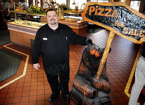 Pizza Hut Restaurant General Manager Raleigh Flint and his team are in the running to be the best Pizza Hut in the country. They have made the top three.