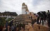 Nepal quake: Hundreds dead, Everest shaken
