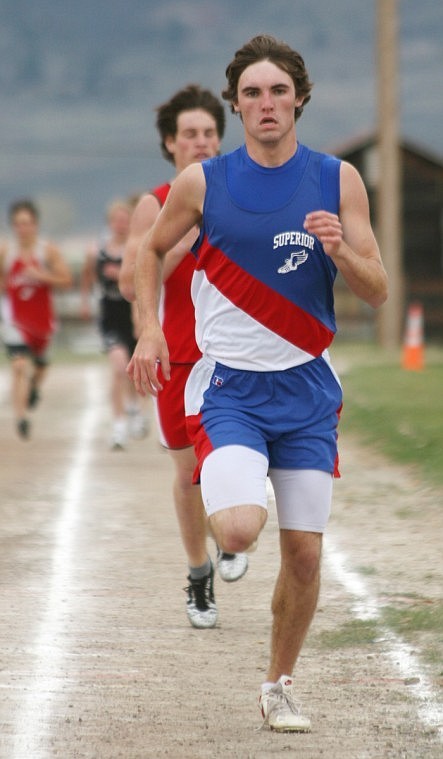 Bajin Smith leads in the 800 m run at Hot Springs.