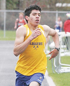 &lt;p&gt;Miguel Hernandez competes in 1600-meter Saturday.&lt;/p&gt;