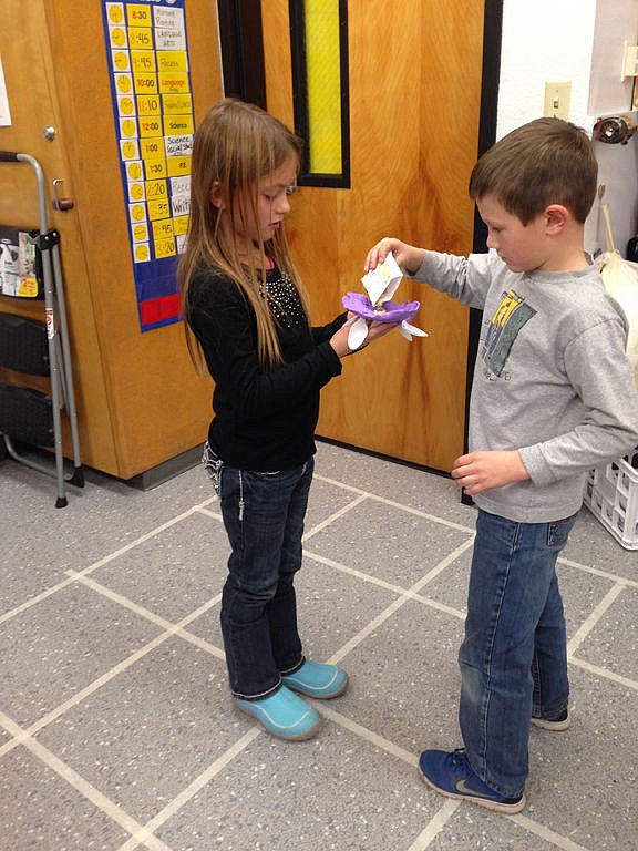 &lt;p&gt;&lt;strong&gt;Sarah Templer &amp; Sadler McCollum test their &#147;Seed Dispersal&#148; model.&lt;/strong&gt;&lt;/p&gt;