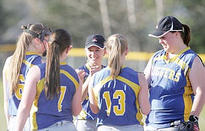 &lt;p&gt;Pitcher's mound discussion with Mahalah Wedel, left, Auria Benefield, Rachel Rebo, Hannah England and Dayln Germany.&lt;/p&gt;