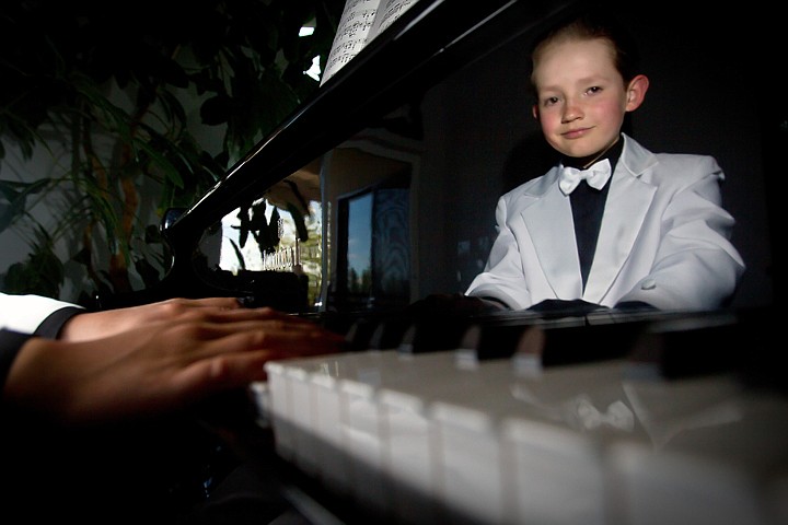 &lt;p&gt;Val Wold, an 11-year-old piano prodigy, will give a benefit concert Friday for &quot;Our Daily Bread,&quot; a free community Sunday lunch program at Lutheran Church of the Master.&lt;/p&gt;