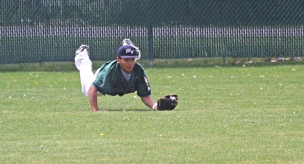 Diving catch