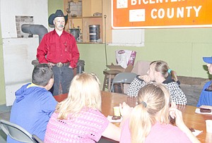 <p>Storyteller Darrell Orr offered tales of the Old West and personal experiences of his years in Montana.</p>
