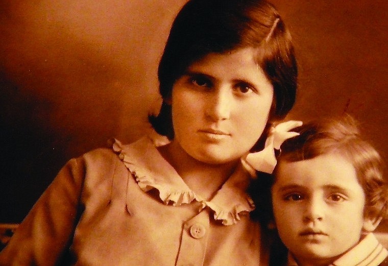 Noemi Ban was 16 when she posed with Erzs&eacute;bet, who was killed at Auschwitz.