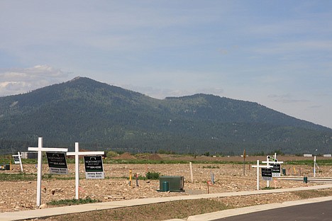 &lt;p&gt;Beautiful mountain views come standard with Crown Pointe, too.&lt;/p&gt;