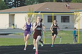 Tonnemaker, Peterson lead Royal, Wahluke to state 1A track meet