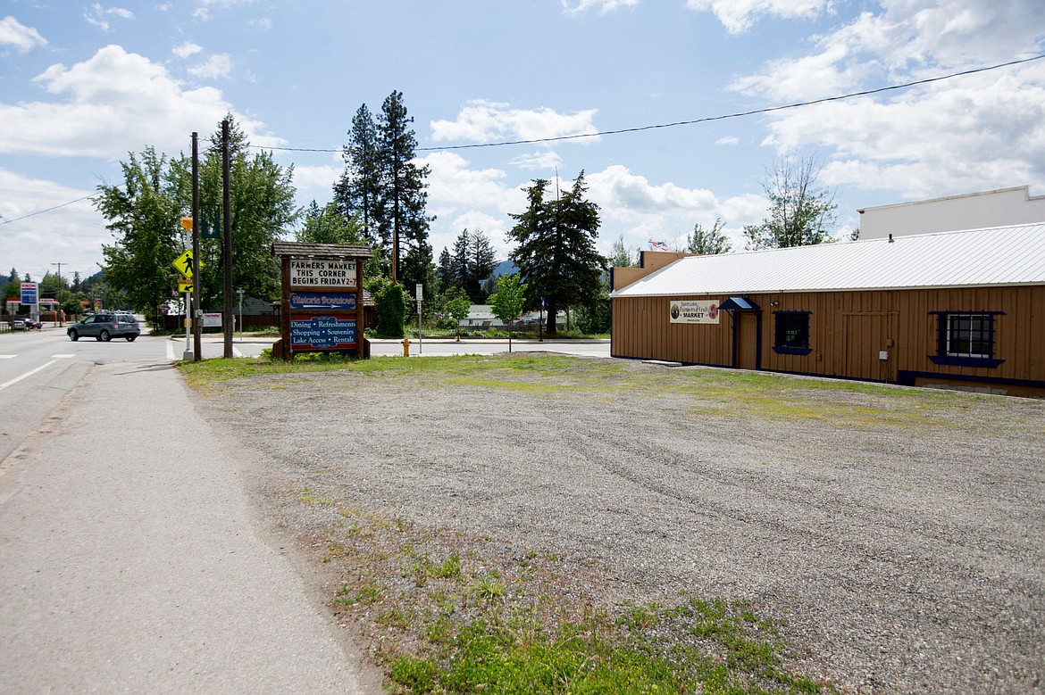 &lt;p&gt;The Spirit Lake Farmers and Craft Market, located at the corner of Maine Street and Highway 41 in Spirit Lake, will boast more than 30 vendors in both outdoor and indoor booths. A beer garden, barbecue and bouncy castle will be open on Friday. The market is free and open to the public.&lt;/p&gt;