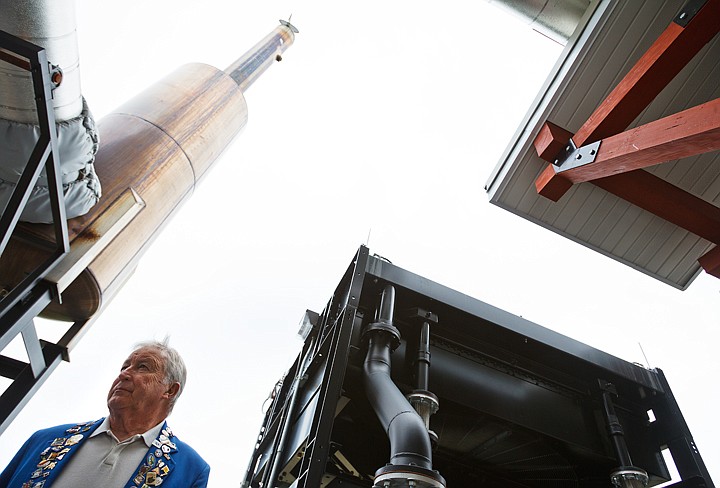 &lt;p&gt;SHAWN GUST/Press Dave Nussear, with the Coeur d'Alene Commodores, listens to a description of the workings of Fighting Creek's methane-to-energy facility.&lt;/p&gt;