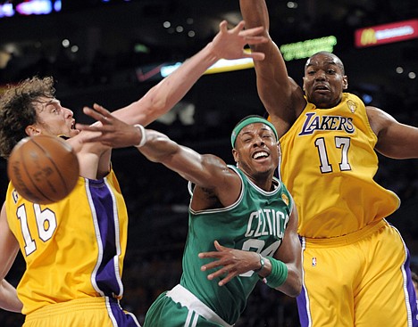 &lt;p&gt;Boston's Paul Pierce is caught between Los Angeles' Pau Gasol, left, and Andrew Bynum (17) during the first half of Game 1 of the NBA finals Thursday at Los Angeles.&lt;/p&gt;