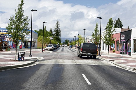 &lt;p&gt;Fourth Street is lined with cars as shoppers once again find Midtown's revitalized business district a convenient place to shop.&lt;/p&gt;