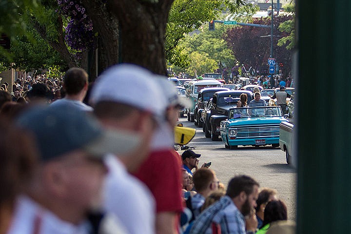 &lt;p&gt;&#160;Over 500 pre-1975 cars and trucks participated in the 2015 Car d'Lane event on Friday evening.&lt;/p&gt;