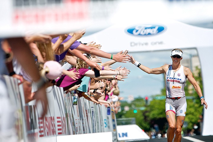 &lt;p&gt;JEROME A. POLLOS/Press Great Britain&Otilde;s Julie Dibens celebrates with spectators as she approaches the finish line of the Ford Ironman Coeur d&Otilde;Alene where she set a course record of 9:16:40 in only her second Ironman of her career.&lt;/p&gt;