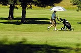 Bracht leads 4th of July golf tourney; four locals, including Class AA state champ Larry Iverson, hot on his heels