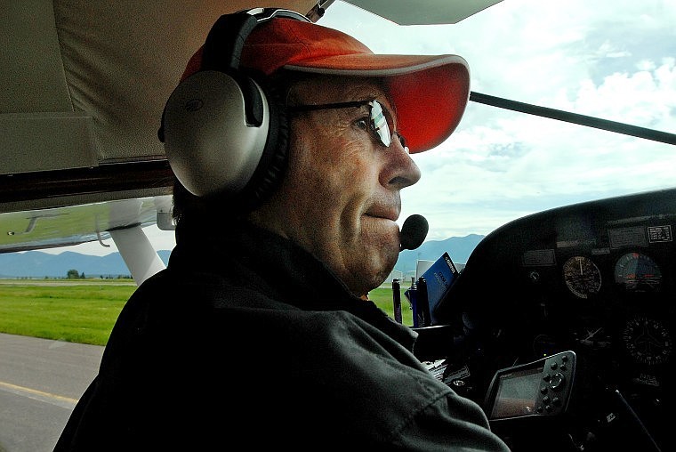 Pilot Larry Ashcraft, who flew in this week&#146;s search effort, was unable on Thursday to find the crash site of the small plane despite making several passes over the rugged terrain.