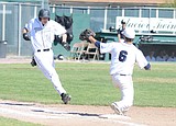 Twins A sweep field to win Ed Gallo
