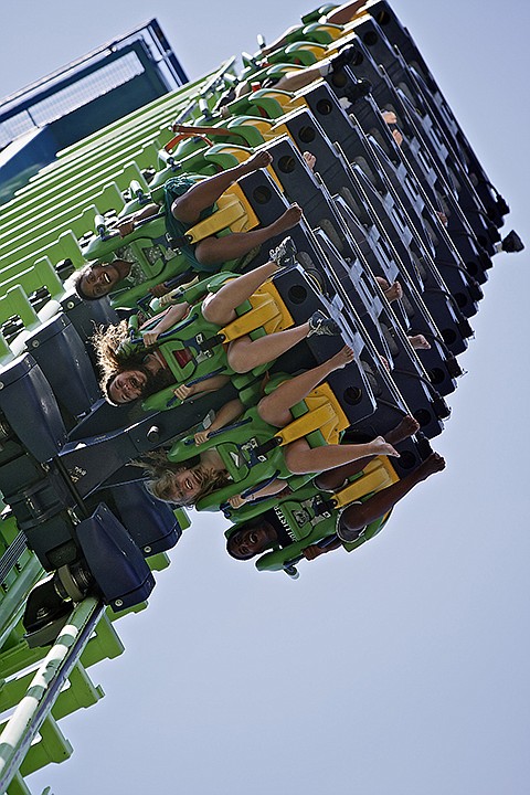 &lt;p&gt;JEROME A. POLLOS/Press Lynn Babich and Payton Glover, both 17, let out a scream from the front most seats of Aftershock as the ride begins Friday by dropping riders from one of the two towers.&lt;/p&gt;