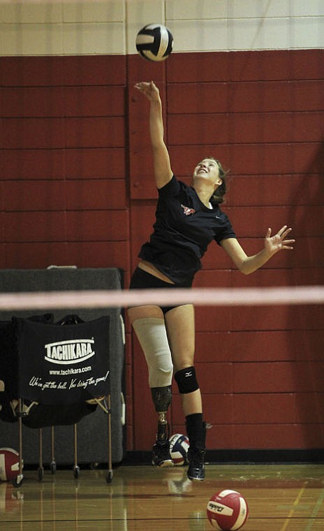 Prosthesis doesn't slow prep volleyball player
