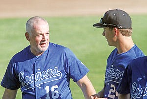 &lt;p&gt;Former Major League pitcher Bump Williams, left, and Jared Winslow...alumni game 2015.&lt;/p&gt;