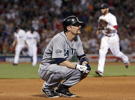 &lt;p&gt;Seattle's Brendan Ryan takes a breather after grounding out to end the top of the seventh inning Saturday at Boston. The Red Sox won 3-1, handing the Mariners their club record-tying 14th straight loss&lt;/p&gt;