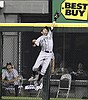 Danks tames Mariners
