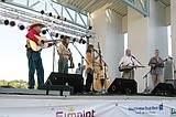 Moses Lake grooves to bluegrass melodies