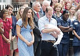 Kate applauded for showing 'mommy tummy'