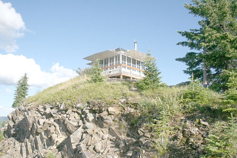 &lt;p&gt;Cougar Peak lookout seen from just below the summit.&lt;/p&gt;