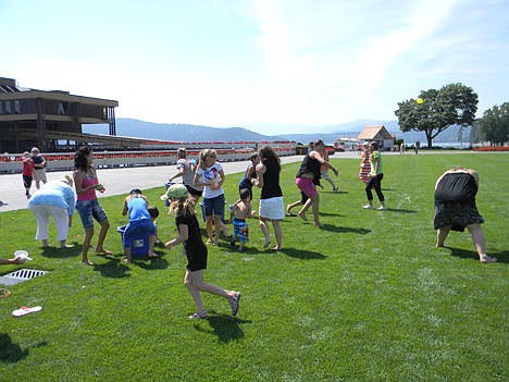 &lt;p&gt;A water balloon toss turned into an all-out water balloon fight on The Resort lawn Sunday afternoon.&lt;/p&gt;