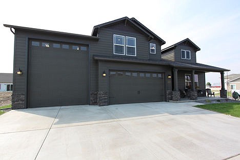 &lt;p&gt;Oversized RV garages give you ample room to store your toys.&lt;/p&gt;