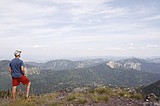 Sixmile lookout trail near Swan Lake offer spectacular vistas