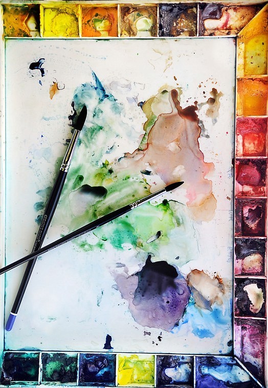 &lt;p&gt;A watercolor board with the beginnings of mixed colors sits
beside Lorraine Wight of Bigfork. Wight has painted in the past but
thought the Paint the Mansion event would be the perfect
opportunity to get back into it.&lt;/p&gt;&lt;p&gt;&lt;/p&gt;