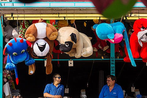 &lt;p&gt;&#160;Prizes at the game booths range from very small to larger-than-life.&lt;/p&gt;