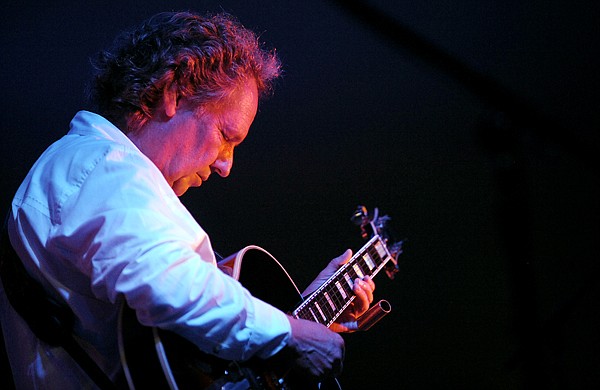 &lt;p&gt;Lee Ritenour plays at the 2012 Crown of the Continent Guitar Festival in Bigfork. This year's festival kicks off Monday.&lt;/p&gt;