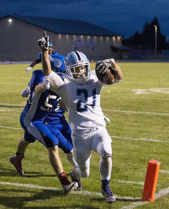 <p>LOREN BENOIT/Press Coeur d'Alene and Central Valley High Schools faceoff on the gridiron under the lights on Friday, Sept. 2, 2016 at Viking Stadium. CHS emerged victorious with a 48-11 win. To purchase photos, please visit www.cdapress.com/photos</p>