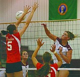 Davis rallies past Chiefs in five