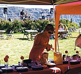 Tomatofare fuels sweet, acidic tastes