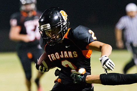 &lt;p&gt;Braden Davenport shakes a tackle during a 47-yard reception for a touchdown in the fourth quarter.&lt;/p&gt;