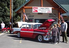 Cars rally in Trout Creek over weekend