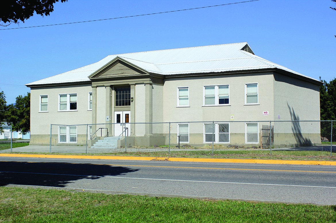 &lt;p&gt;The former Plains Elementary School, which stands vacant until Ordelheide Dentistry moves in.&#160;&lt;/p&gt;